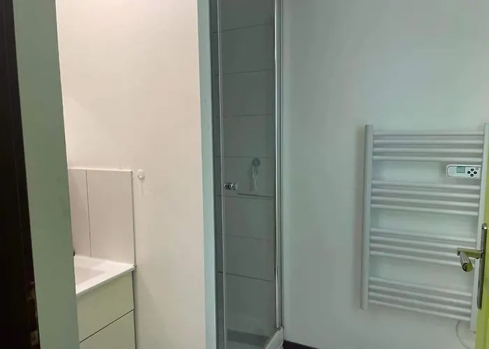 아파트 Le Cocon Du Ruissol 프리바스